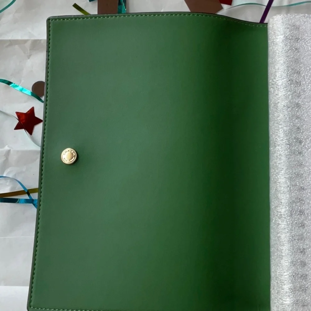 📚COACH NOTEBOOK IN SIGNATURE CANVAS COLORBLOCK NEON GREEN  📚
